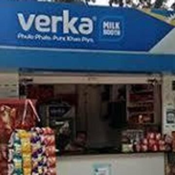 Burglars Steal Cash and Dairy Products from Verka Booth in Sector 28