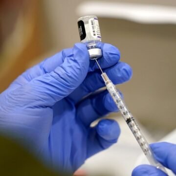 Cardiologist Discusses Potential Heart Attack Risks from Covid Vaccines