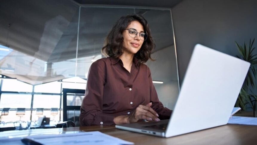 Cardiologist Shares 4 Habits for a Healthier Desk Job