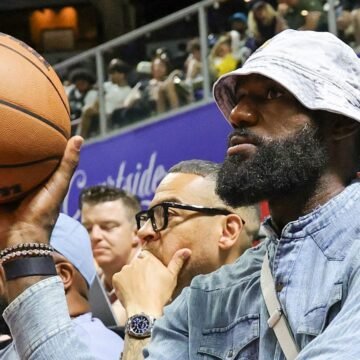 Could LeBron James Join Stephen Curry and Jimmy Butler on the Warriors?