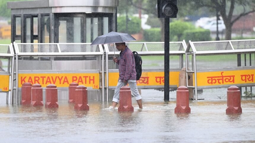 Delhi Forecast: Light Rain and Thunderstorms Expected on Monday