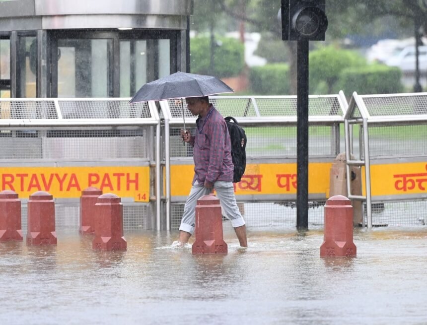Delhi Forecast: Light Rain and Thunderstorms Expected on Monday