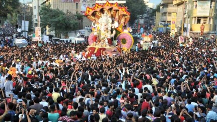 Murlidhar Mohol and Hemant Rasne to Meet Ganesh Mandals